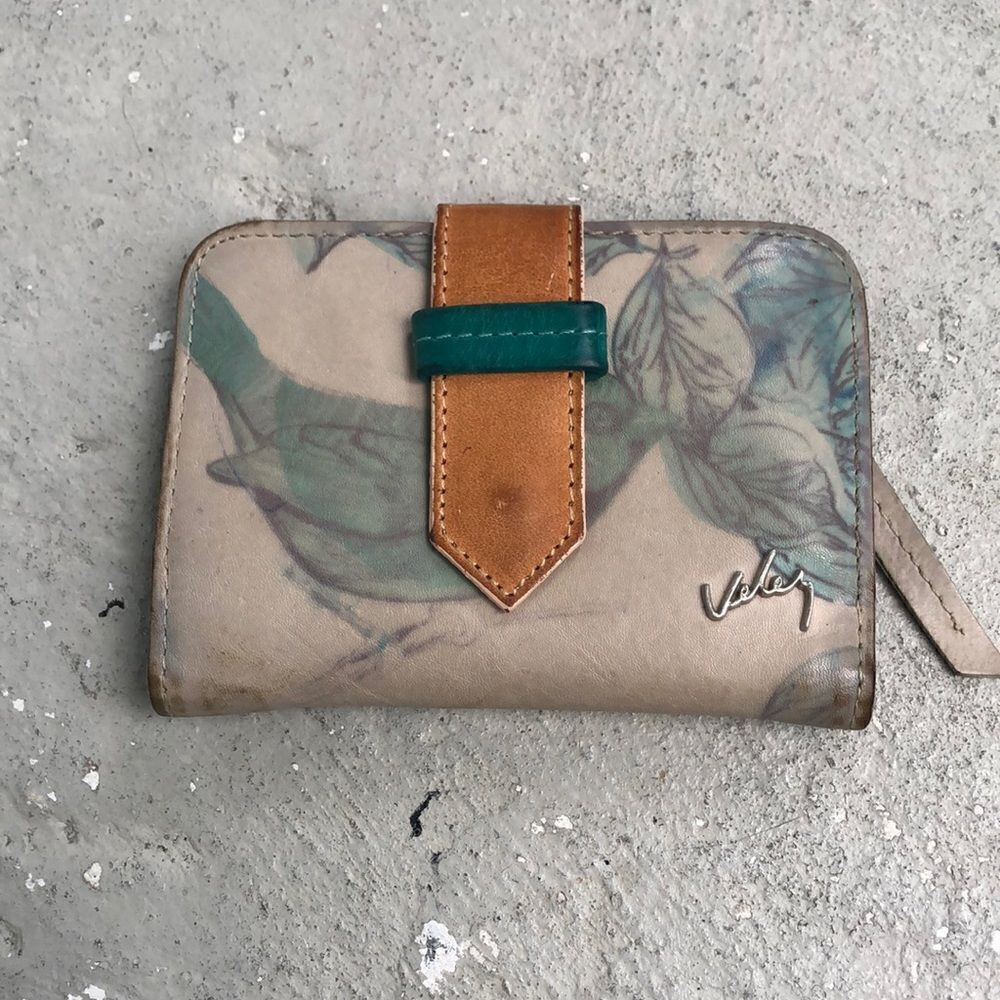 Velez wallet 